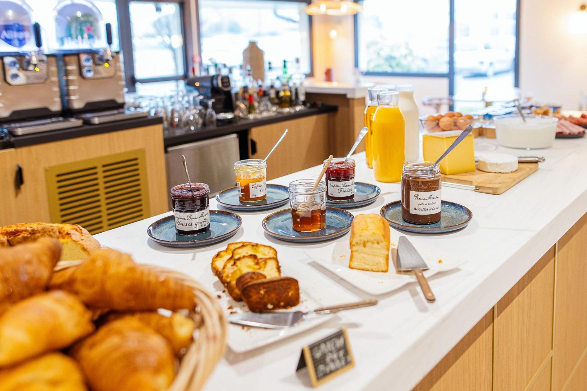 B Hotel Troyes Aeroport La Chapelle-Saint-Luc Экстерьер фото